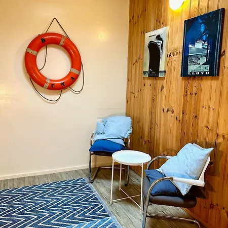 Pensjonat Houseboat De Cornelia 3*