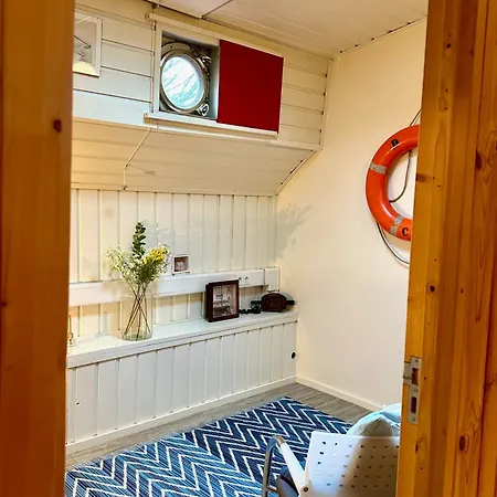 Houseboat De Cornelia