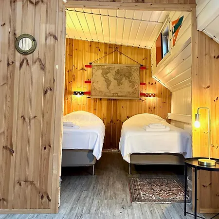 Pensjonat Houseboat De Cornelia Amsterdam