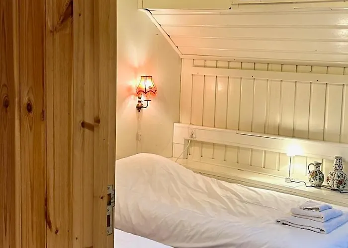 Houseboat De Cornelia アムステルダム