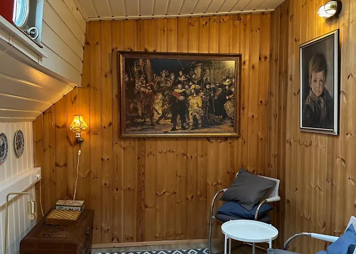 ゲストハウス Houseboat De Cornelia