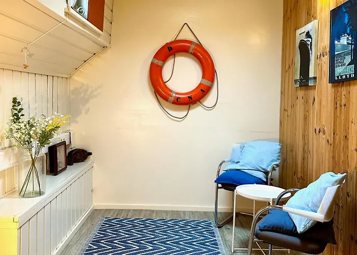 Houseboat De Cornelia ゲストハウス アムステルダム